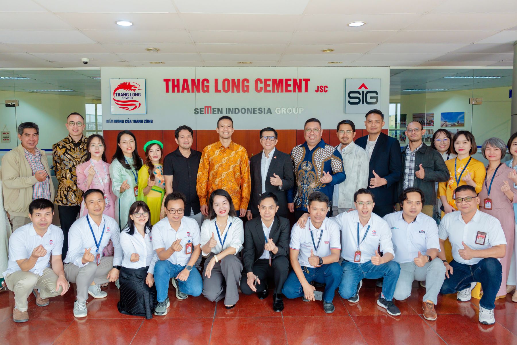 LÃNH ĐẠO TẬP ĐOÀN SIG THĂM VÀ LÀM VIỆC TẠI XI MĂNG THĂNG LONG